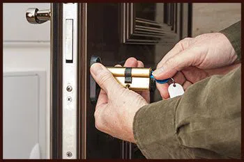 Usa Locksmith Service Irvine, CA 949-705-4070 - 3-locksmith-key-service